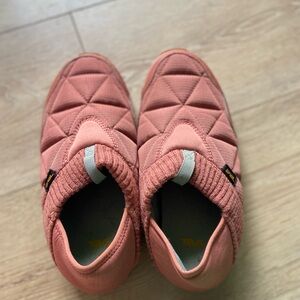 WOMENS PINK TEVA MOCCASIN